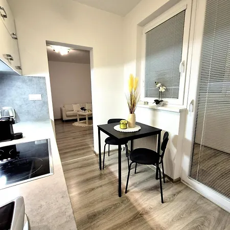 Lejlighed Nadherny V Ruzinove Bratislava
