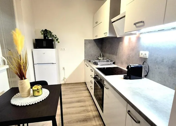 Nadherny V Ruzinove * Братислава